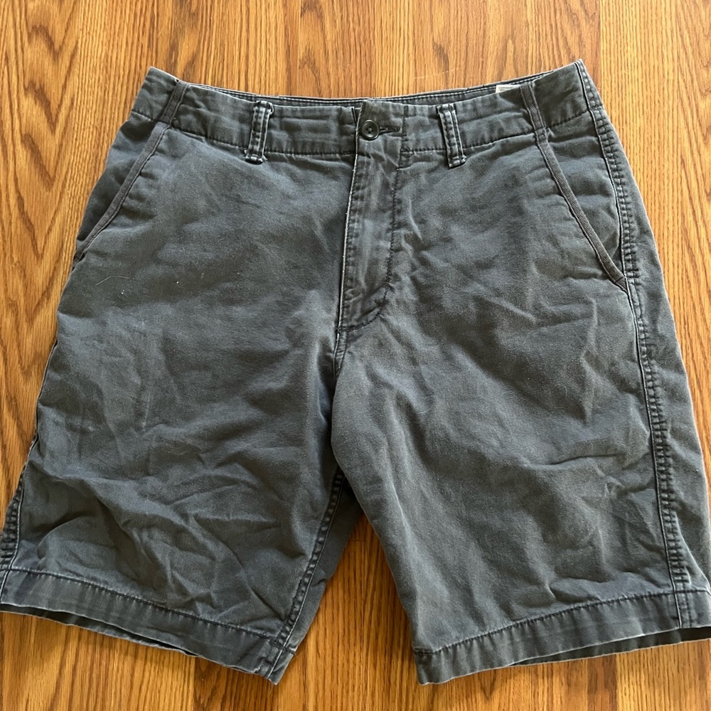 Old Navy Men’s Casual Gray Shorts